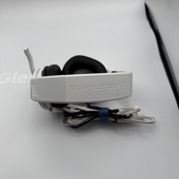 Turtle Beach Gaming Headset, White with Gray - Cables included - Picture 6 of 9